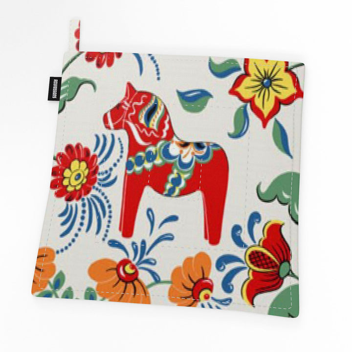 Pot Holder with Dala Horse and Flowers – 22x22 cm